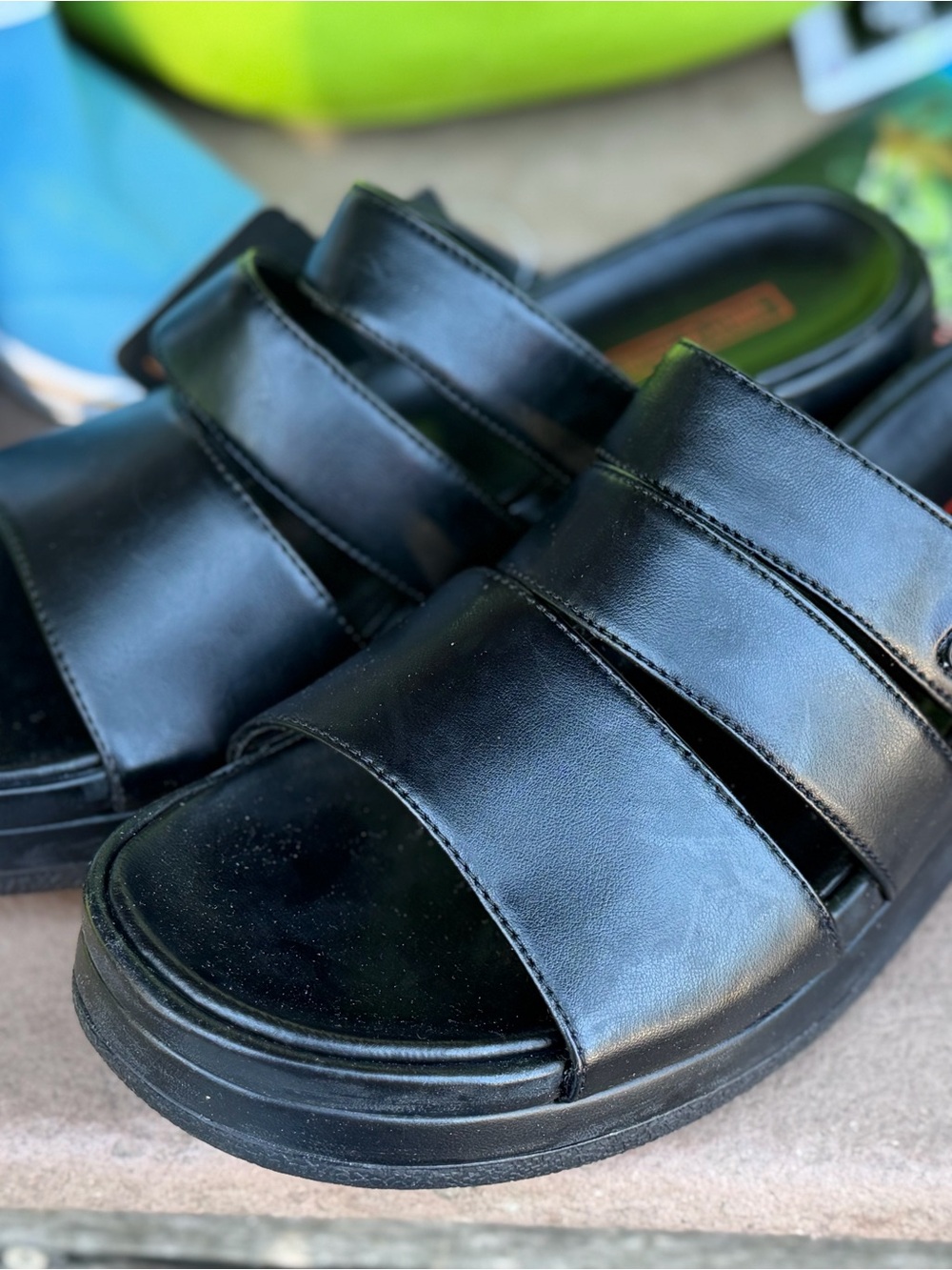 Vintage Y2K Harley-Davidson Black Triple-Strap Slide Sandals. Damaged. Sz 9.5